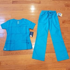 Adar Medical: Nurses Scrub Set.